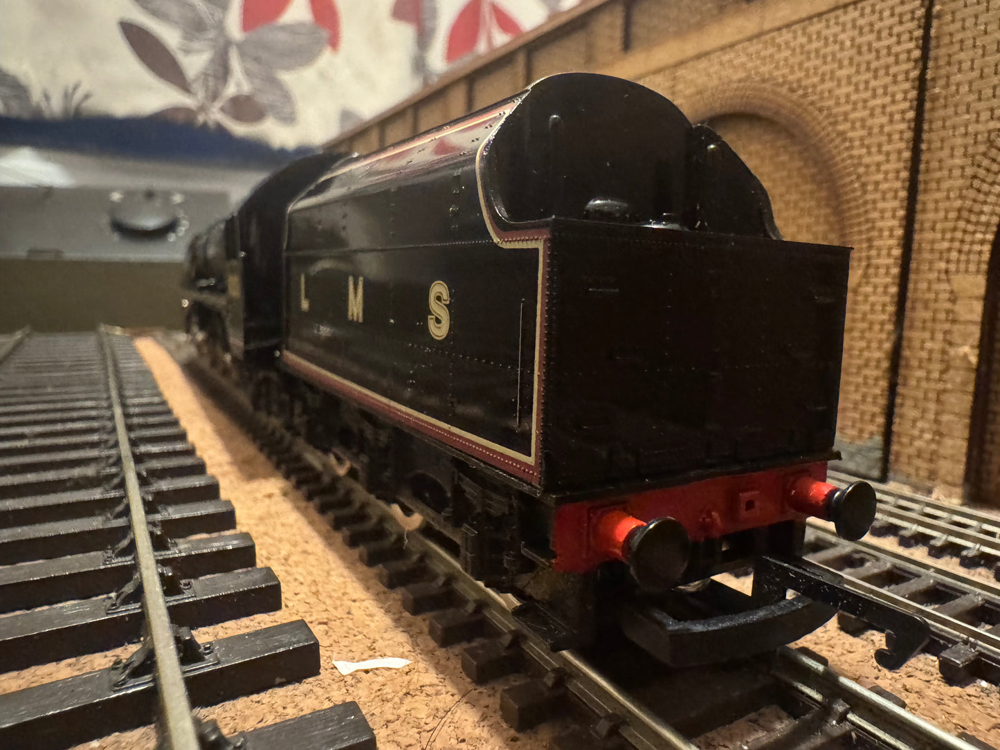 Hornby / Royal Doulton R459 (OO) ‘Full Head of Steam’ Special Edition Collectors Set No.1638 of 3000 