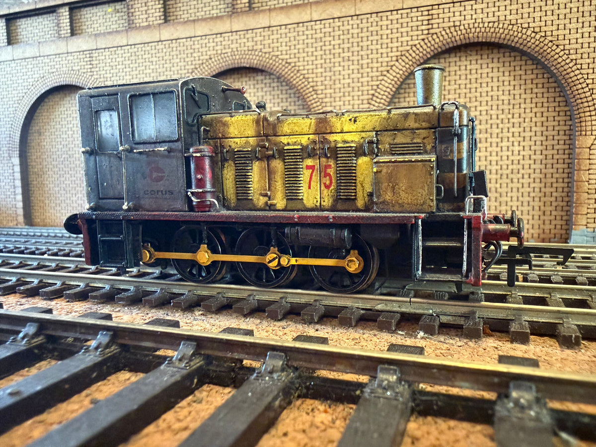 Bachmann 31-362B (OO) Ex British Railways 03 Diesel Mechanical Shunter No.75 in extremely heavily weathered Corus livery. DCC Ready 
