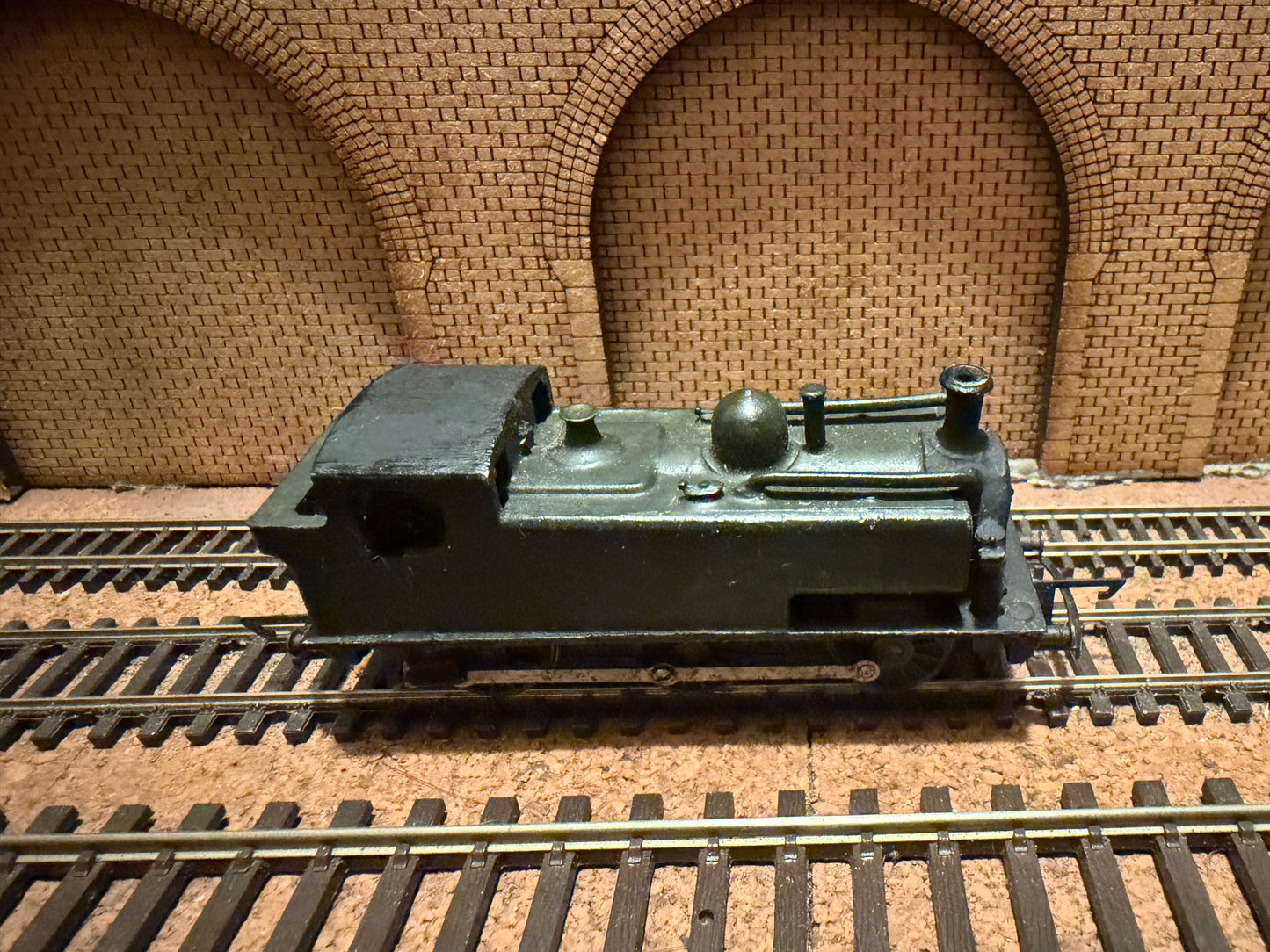 Tri-ang / Unknown (TT) Great Western Railway 97xx Condensing Pannier in undercoat black. 