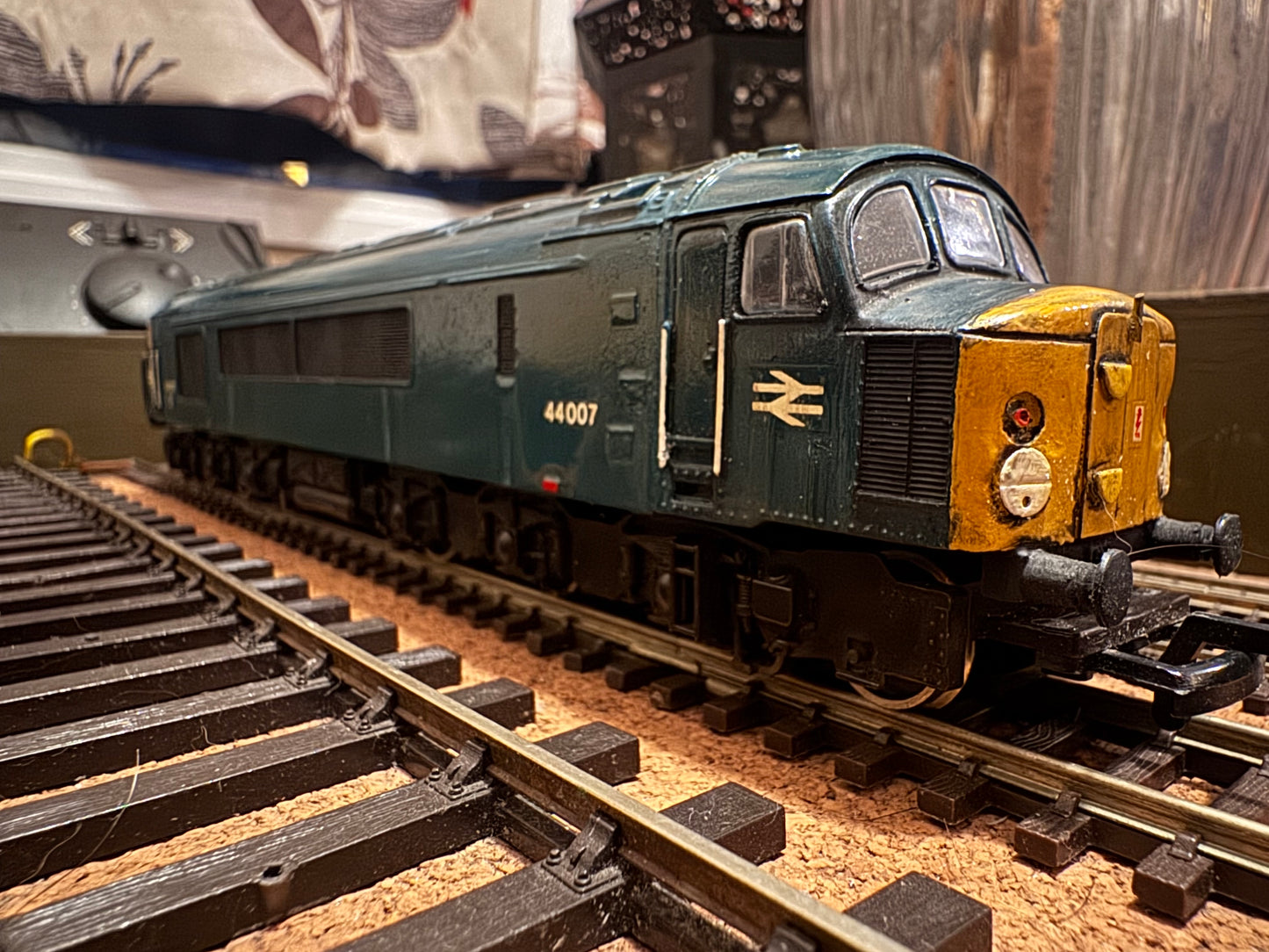 Mainline / Unknown Manufacturer 37-051 (OO) British Railways Class 44 No.44007 in BR Blue. 