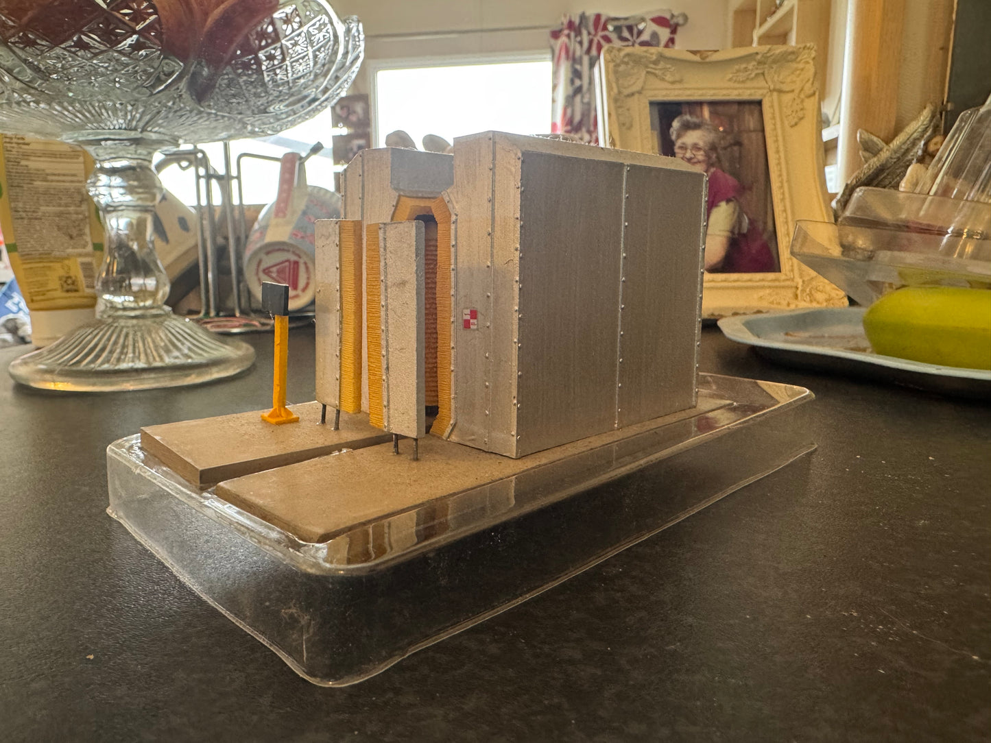 Bachmann Scenecraft 44-095 (OO) Modern Train Washing Plant 