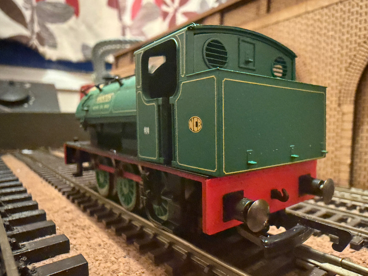 Hornby R2212 (OO) Hunslet Austerity No.3694 “Whiston” in Bold Colliery / National Coal Board Livery 