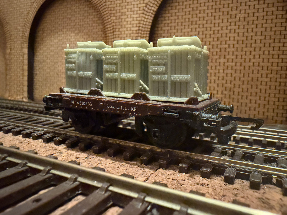 Tri-ang T.276 (TT) British Railways Container Flat No.B530298 in BR Bauxite with Containers 
