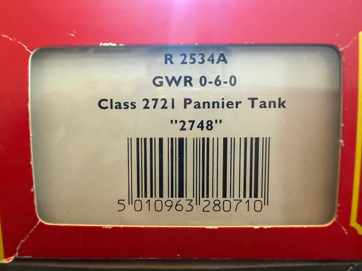 Hornby R2534A (OO) Great Western Railway 2721 Pannier Tank No.2748 in GWR unlined Brunswick Green. 