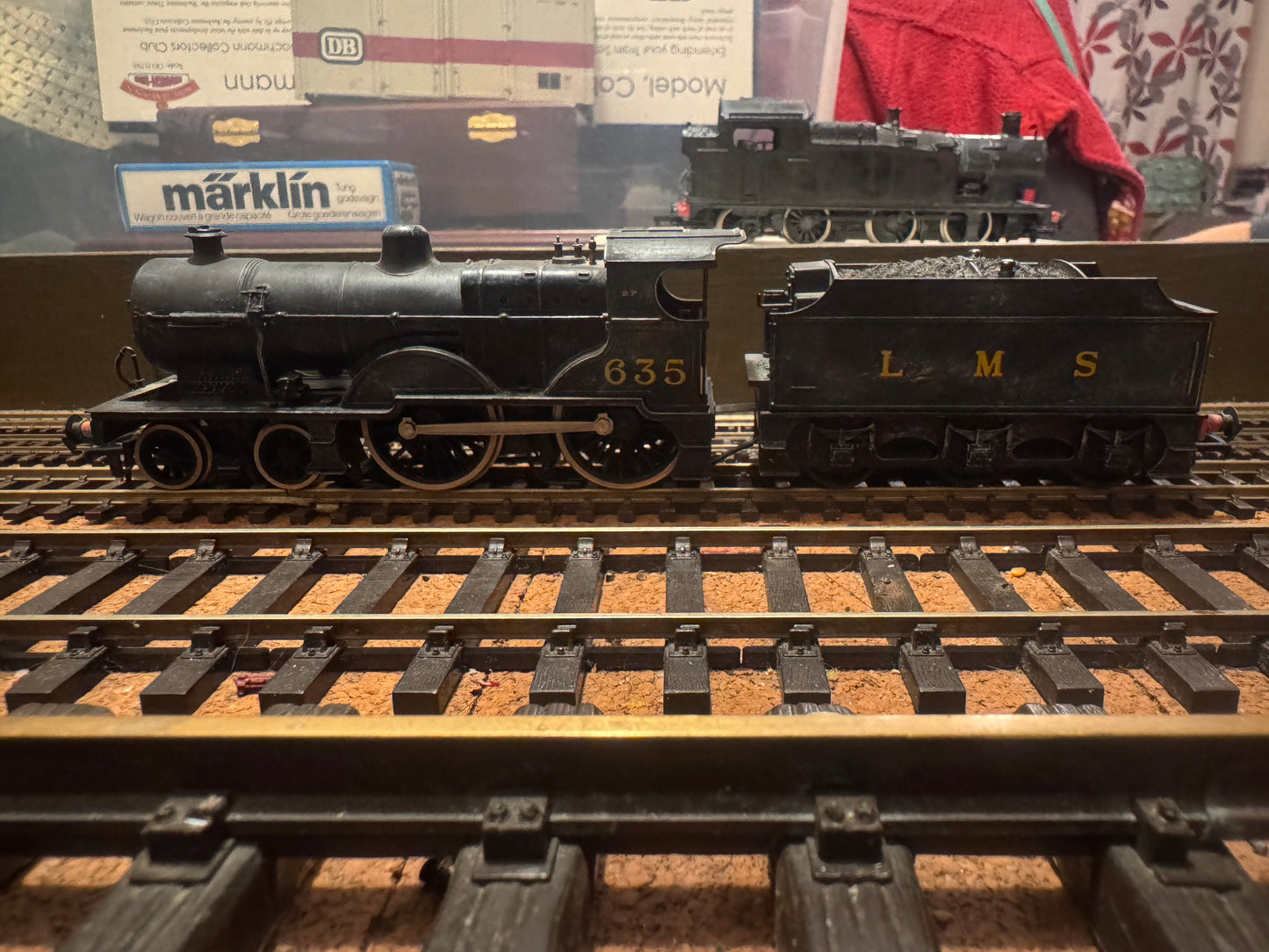 Mainline 937514 (OO) London Midland & Scottish Railway 2P in Weathered LMS Wartime Black. (Shed Allocation 22C, Bath Green Park Depot)