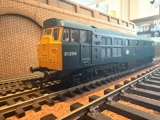 Hornby Railroad R3067 (OO) British Railways Class 31, No.31256 in British Rail Blue. DCC Ready 