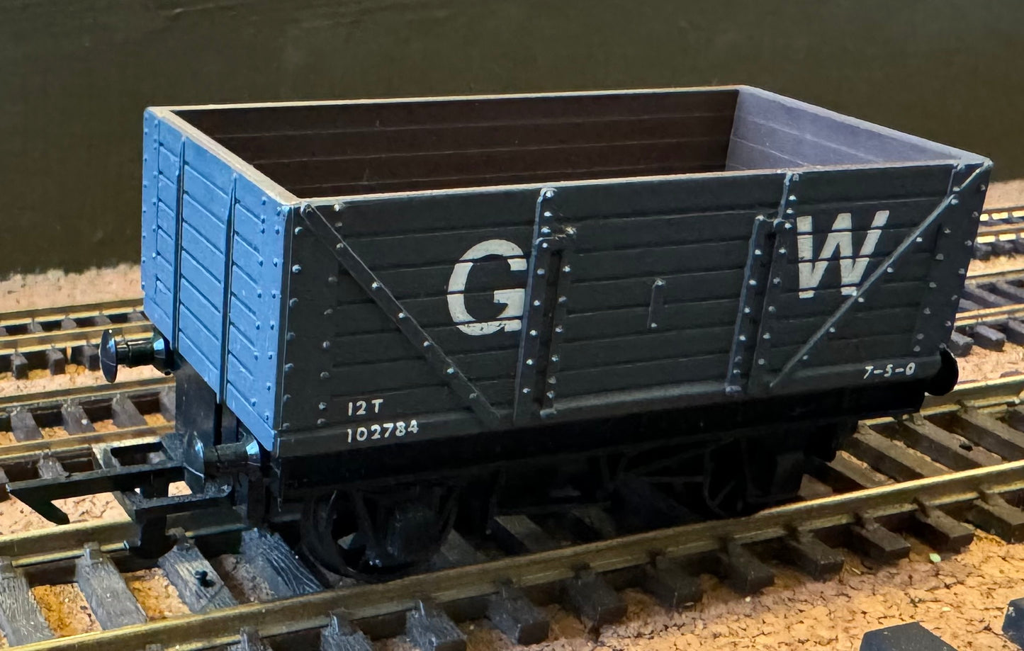 Graham Farish (OO) Great Western Railway, 12ton, 7 Plank Open Wagon, No.102784 in GWR Grey.