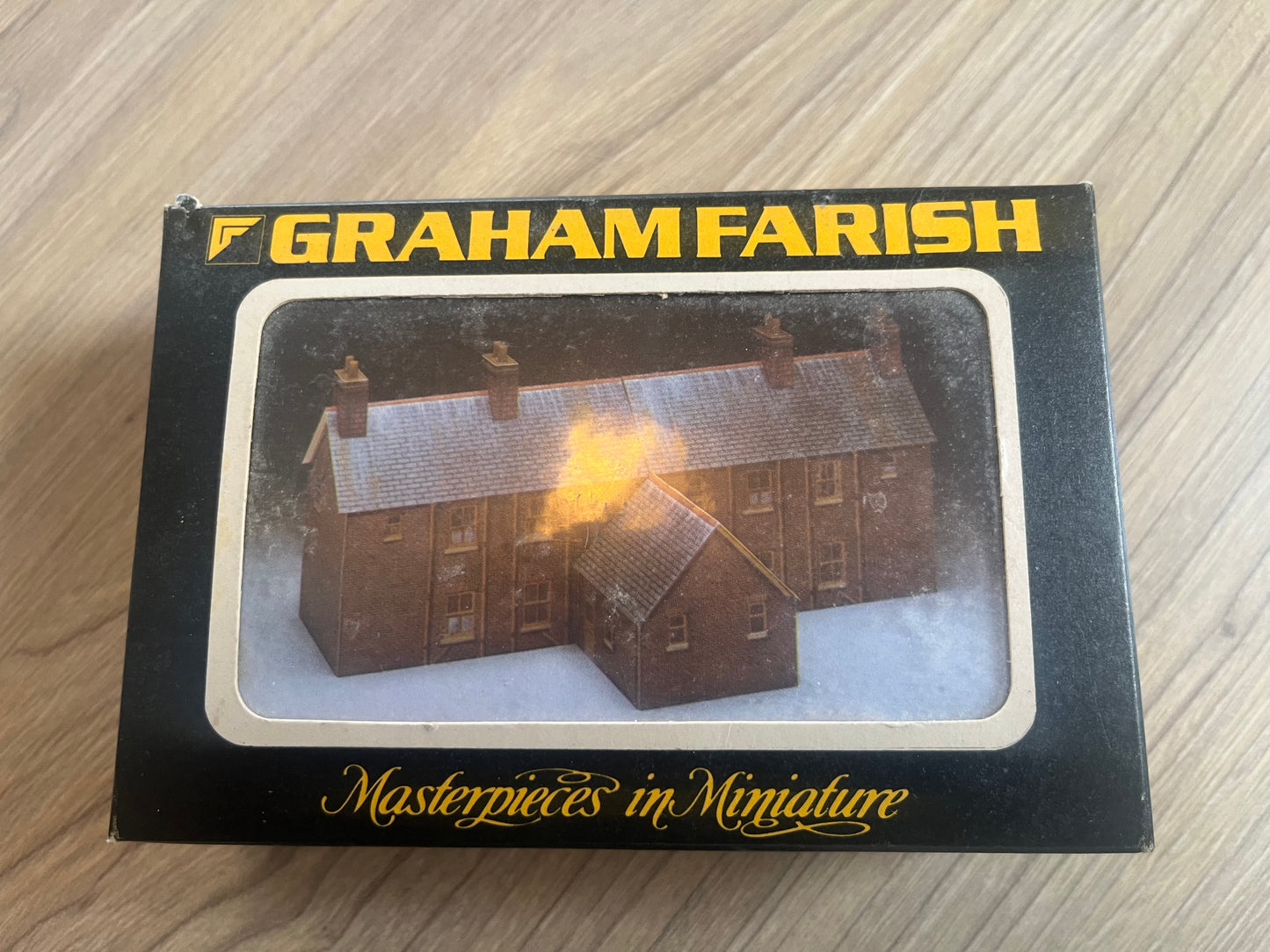 Graham Farish (N Gauge) Terrace row kit