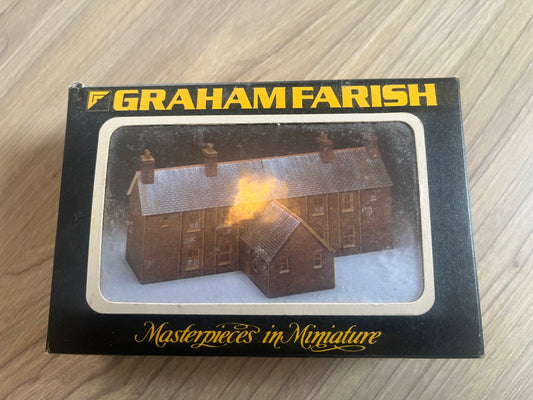 Graham Farish (N Gauge) Terrace row kit
