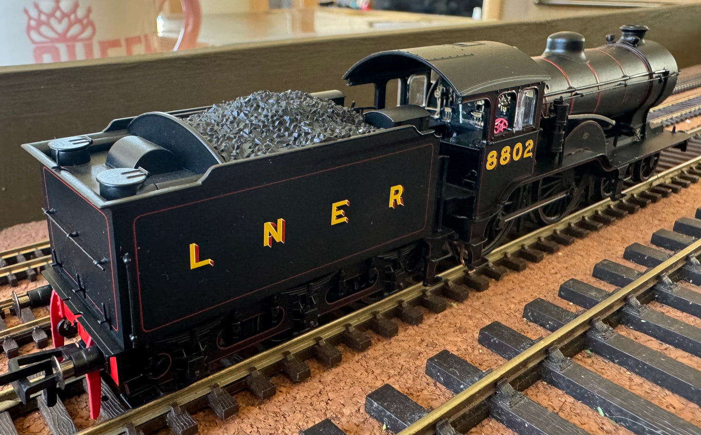 Hornby (OO) Ex GER, D16/3 “Super Claude” No.8802 in London North Eastern Railway, Lined Black. DCC Ready.