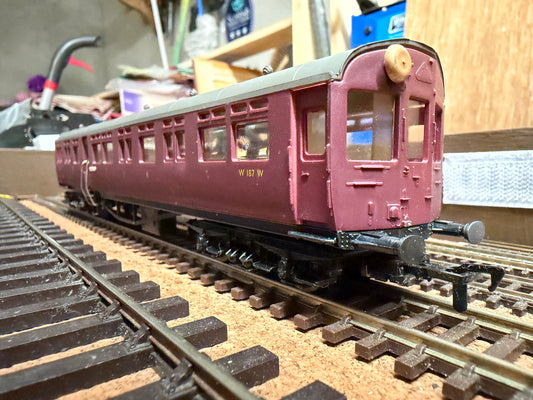 Airfix GMR 54256 (OO) Ex GWR Auto Coach No.W187W in unlined British Railways Maroon. 