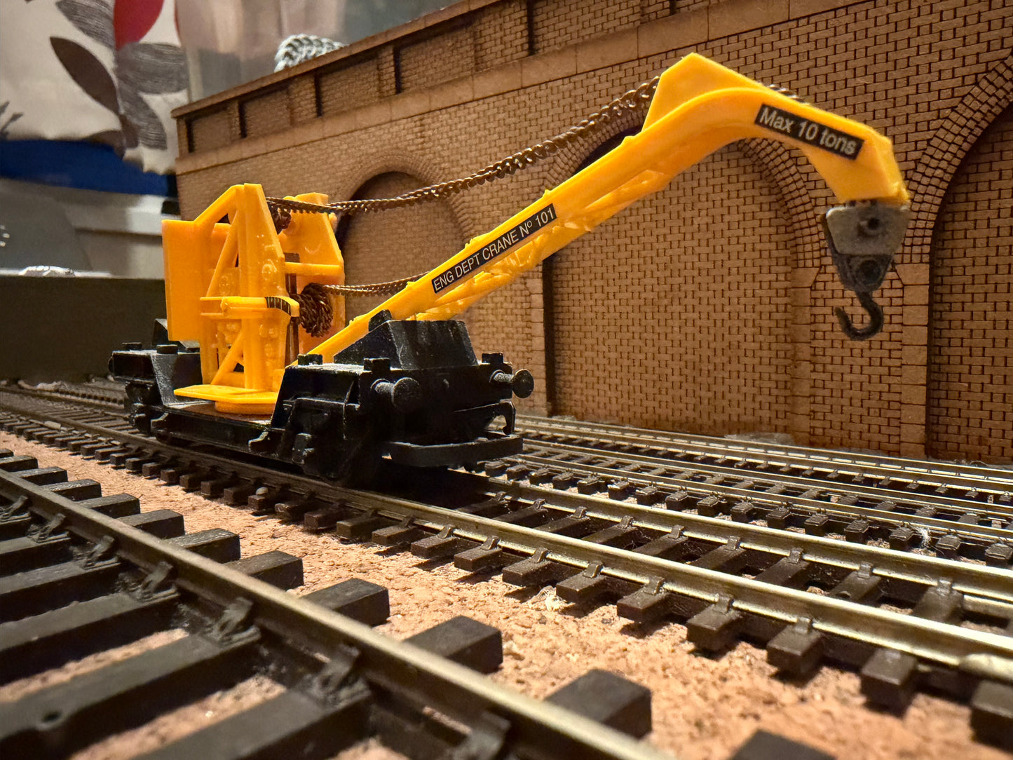 Hornby R6004 (OO) British Railways 10T Maintenance Crane No.101 in British Rail Departmental Yellow. 