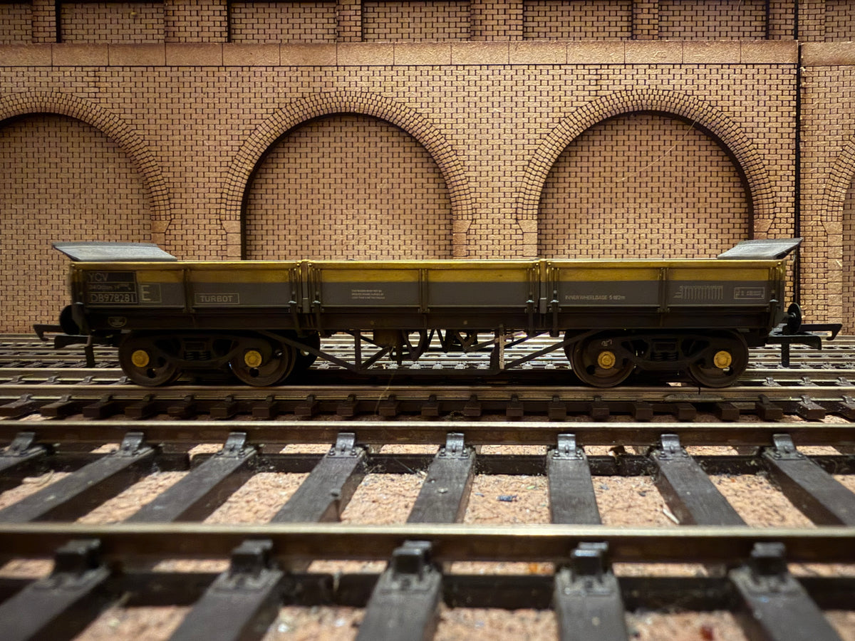 Dapol 4F-043-013 (OO) British Rail, YCV ‘Terbot’ Wagon No.DB978281 in weathered BR Civil Engineer ‘Dutch’ Livery 