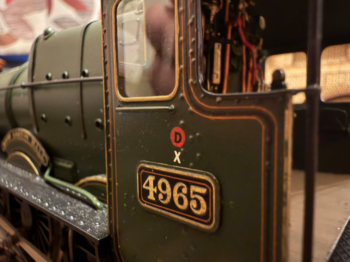 Tower Models (O) Great Western Railway 49xx ‘Hall Class’ No.4965 “Rood Ashton Hall” in Lined Great Western Railway Livery. 