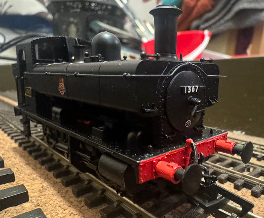 Heljan 1323 (OO) Ex GWR 1366 class, No.1367 in Unlined British Railways Black. DCC Ready.