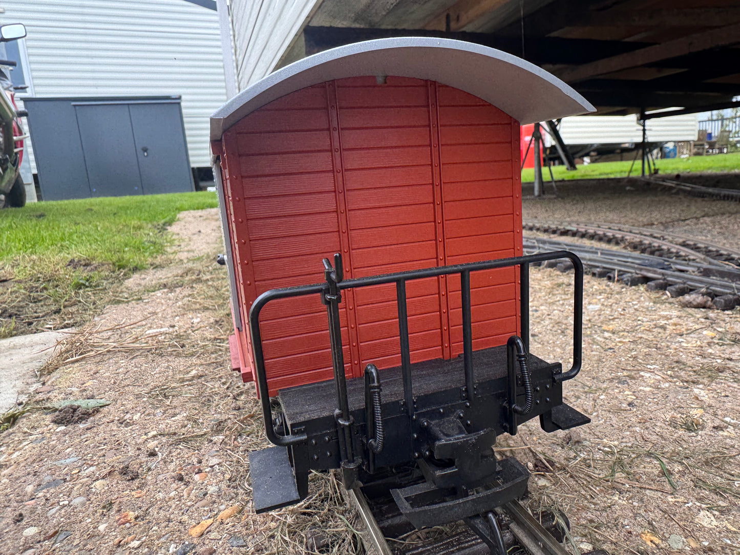 LGB 4027 (G Scale) Montreux Oberland Bernois Railway, Refrigerator Box Wagon No.557. 