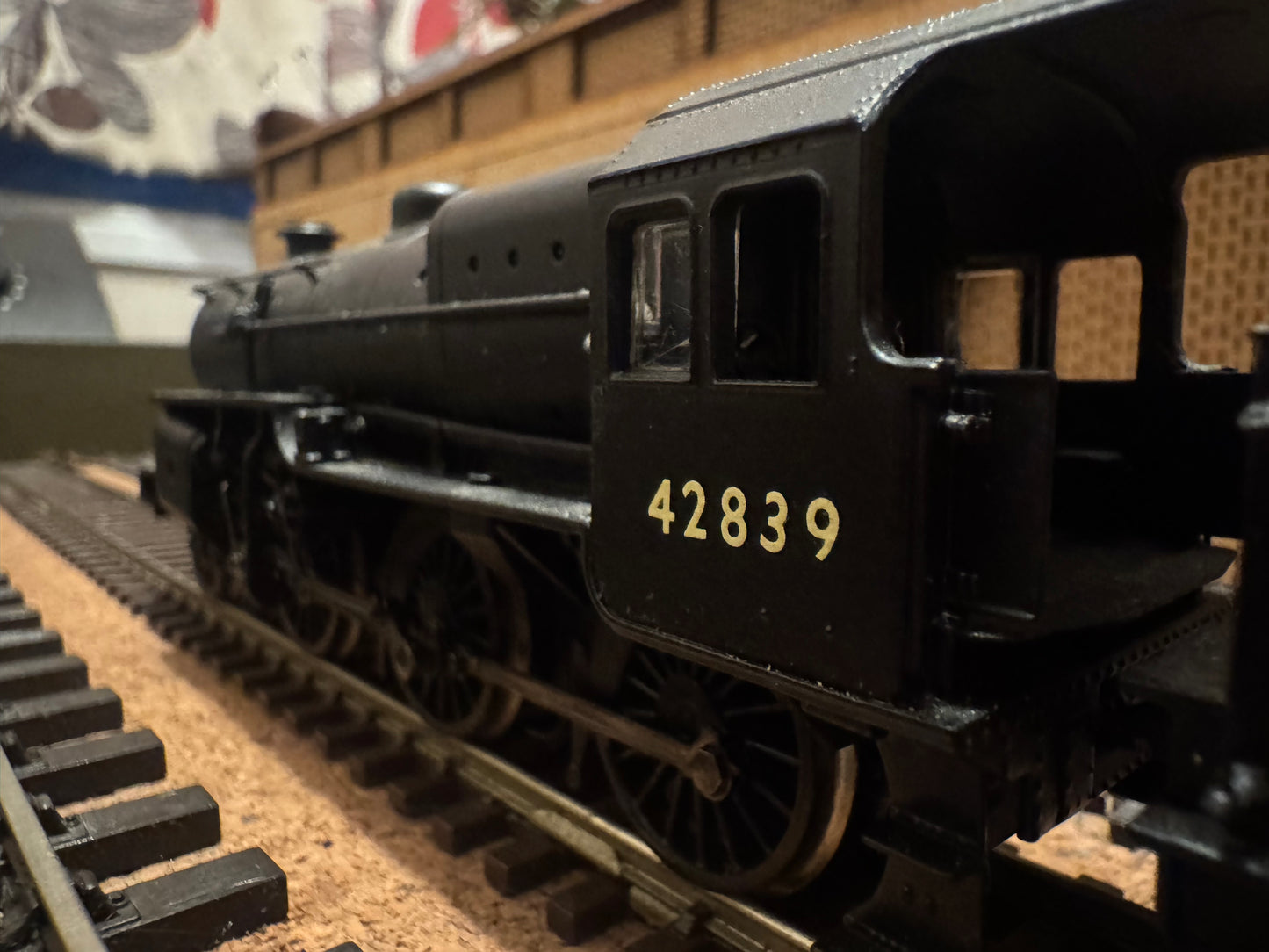 Bachmann 32-175 (OO) Ex LMS ‘Hughes’ 5P 4F ‘Crab’ No.42839 in Unlined British Railways Black. DCC Fitted 
