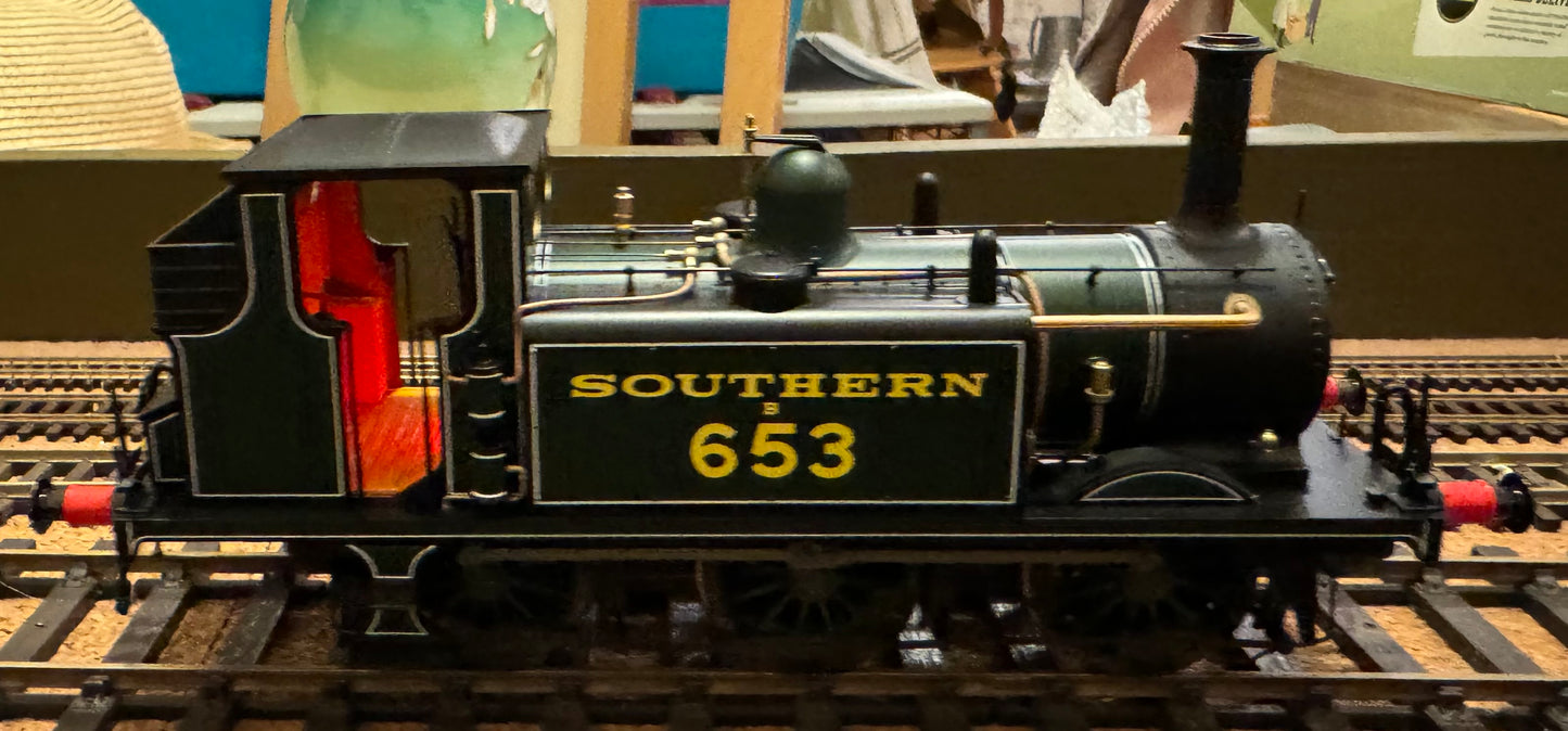 Dapol (O Gauge) Ex LB&SCR, Class A1X ‘Terrier’ No.B653 (formally “Ashtead”) in Lined Southern Railway Green. DCC Ready.