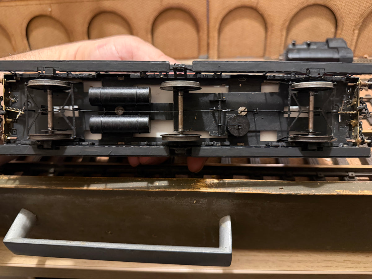 Manufacturer Unknown (O) Midland & Great Northern Joint Railway, Six Wheel Brake Third No.178 in Work Worn M&GN Teak