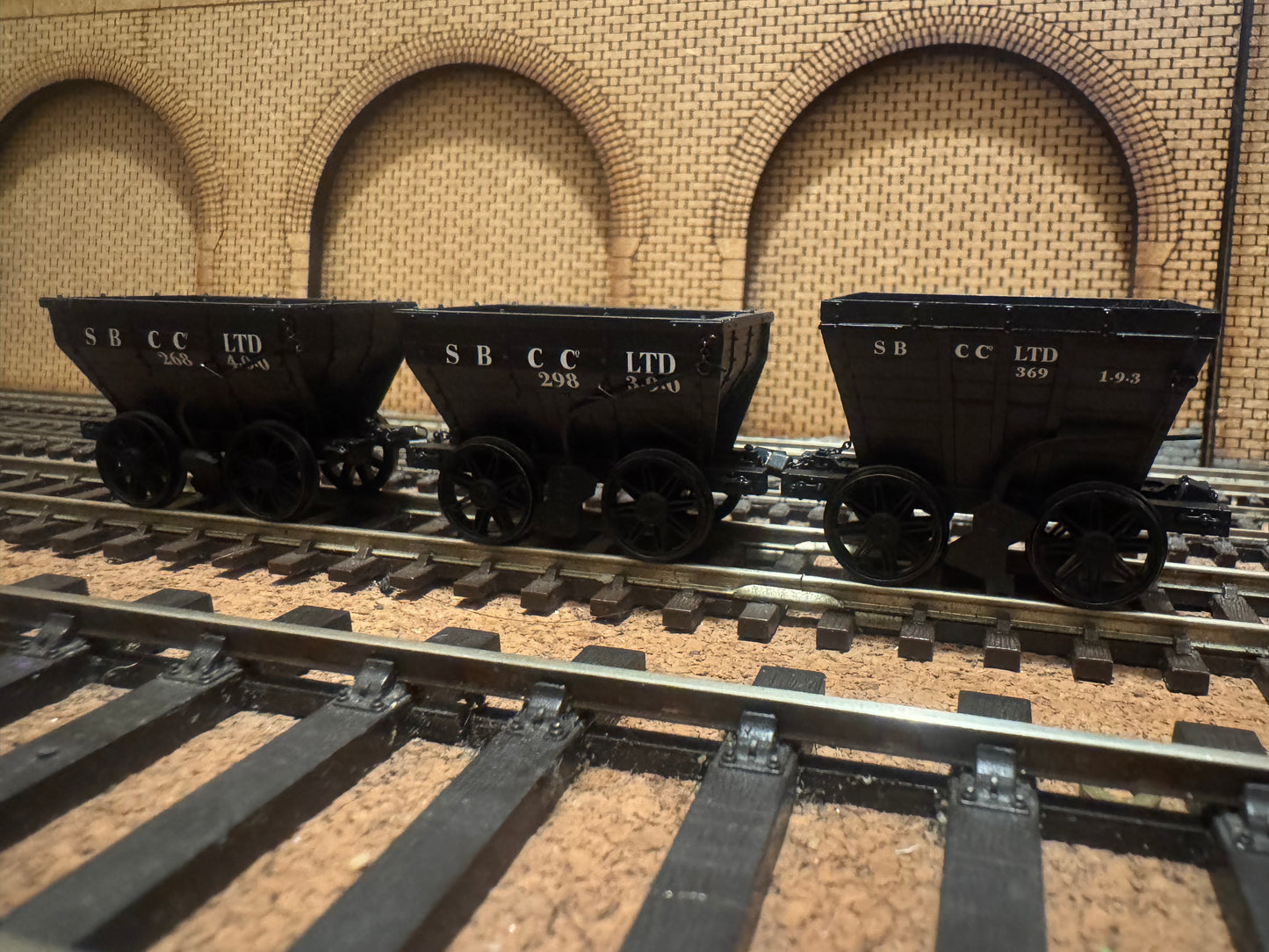 Accurascale ACC2802C (OO) Ex NER ‘Chaldron’ Wagons in Seaton Burn Coal Company Livery. Triple Pack 
