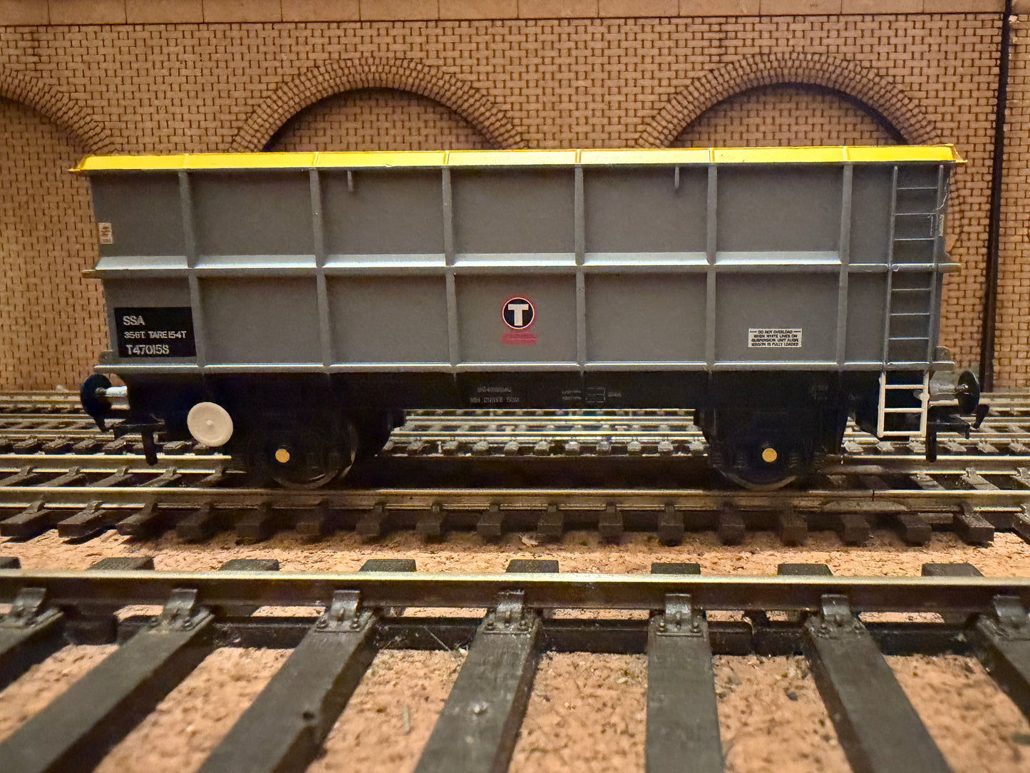 Bachmann 33-437 (OO) British Rail, SSA 35.6T Scrap Wagon No.T470158 in Transrail Livery 