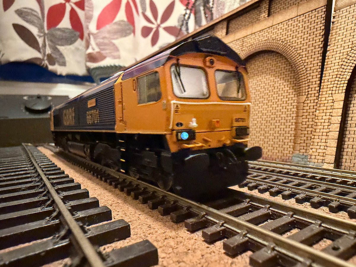 Bachmann 32-727 (OO) General Motors / GBRf, Class 66 No.66701 “Whitemoor” in GBRf Blue & Yellow. DCC Ready