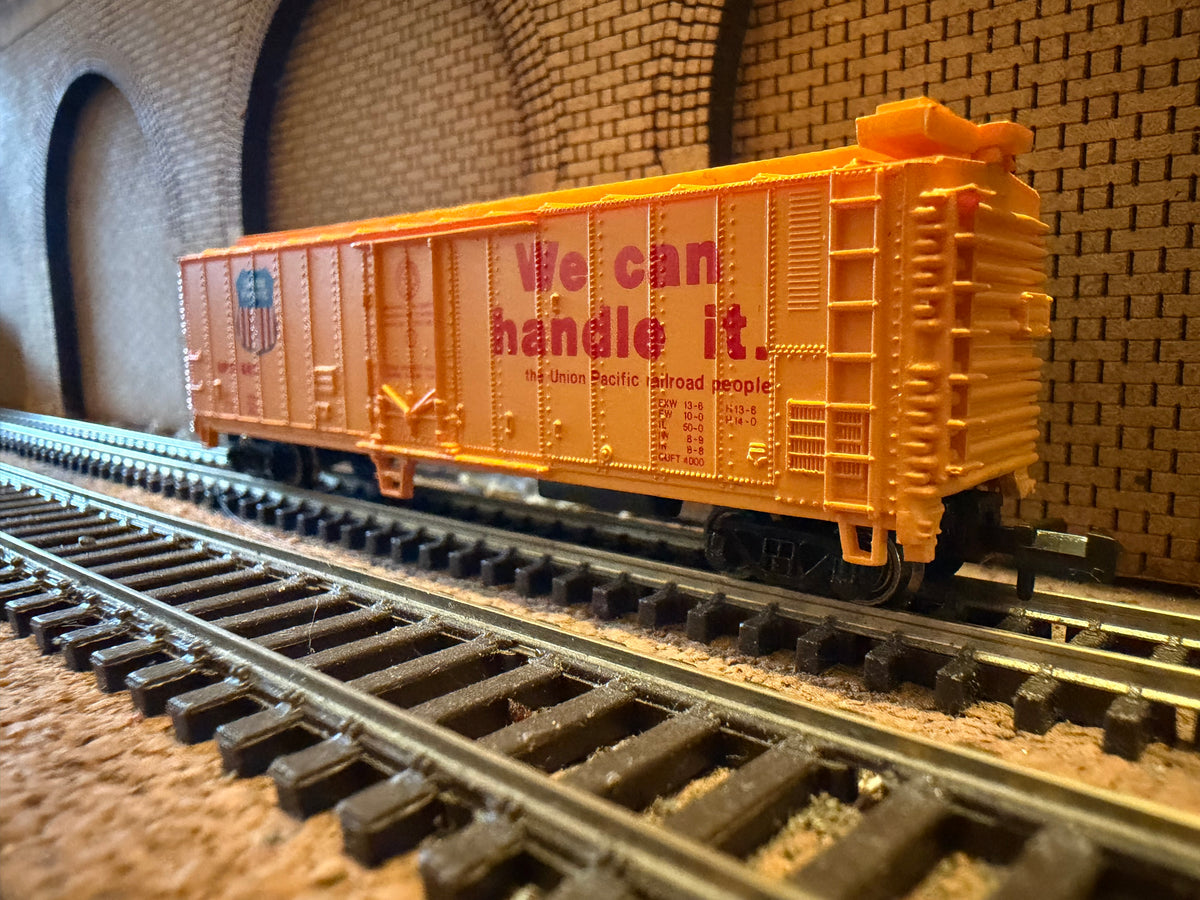 Bachmann Silver Series 70951 (N Scale) Union Pacific Railroad 50ft Steel Refrigerator Car No.UP166817 in UP Yellow 