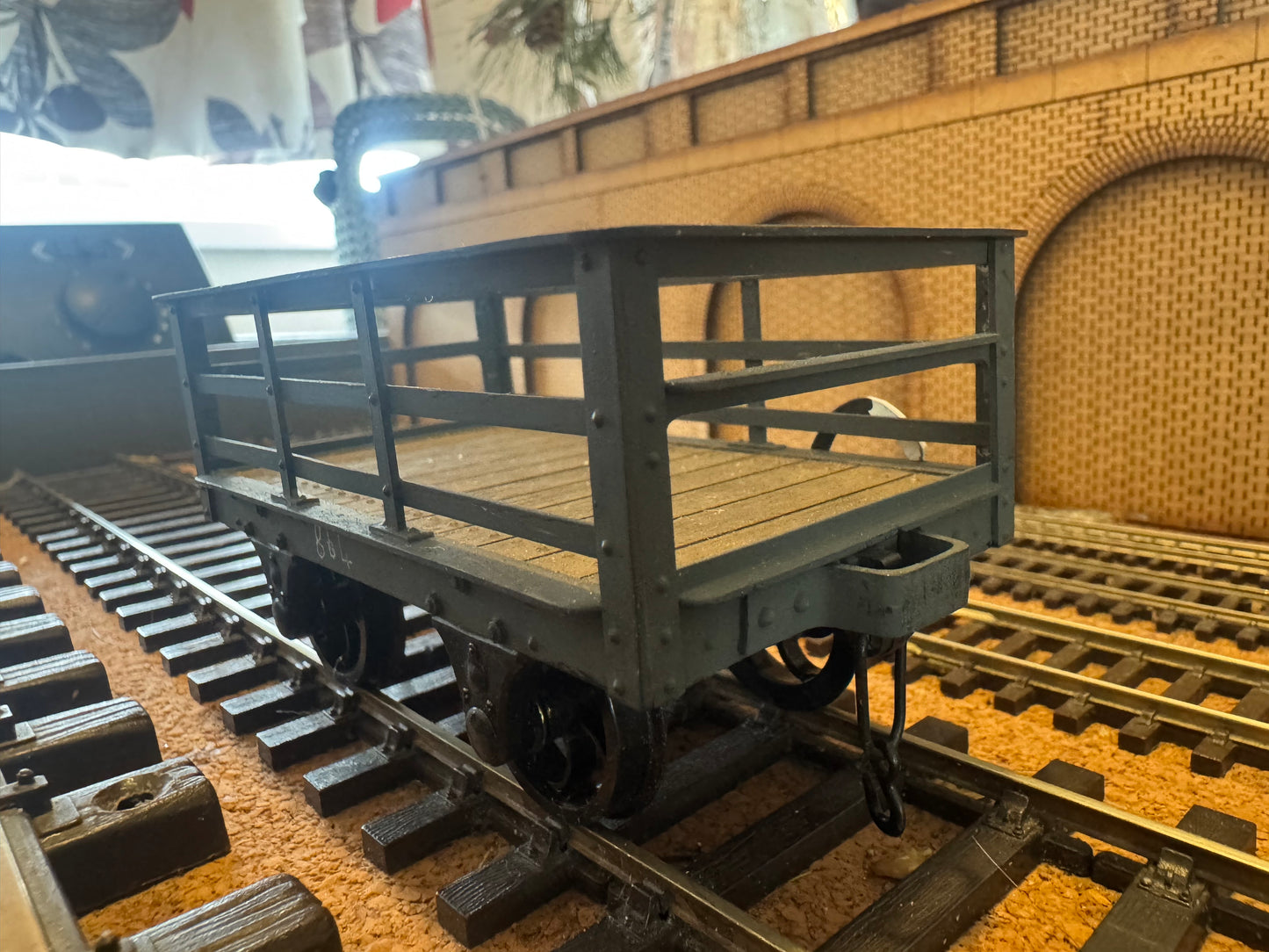 Cooper-Craft (SM32 / 16mm Scale) Festiniog Railways Slate Wagon No.864 in Dark Grey 