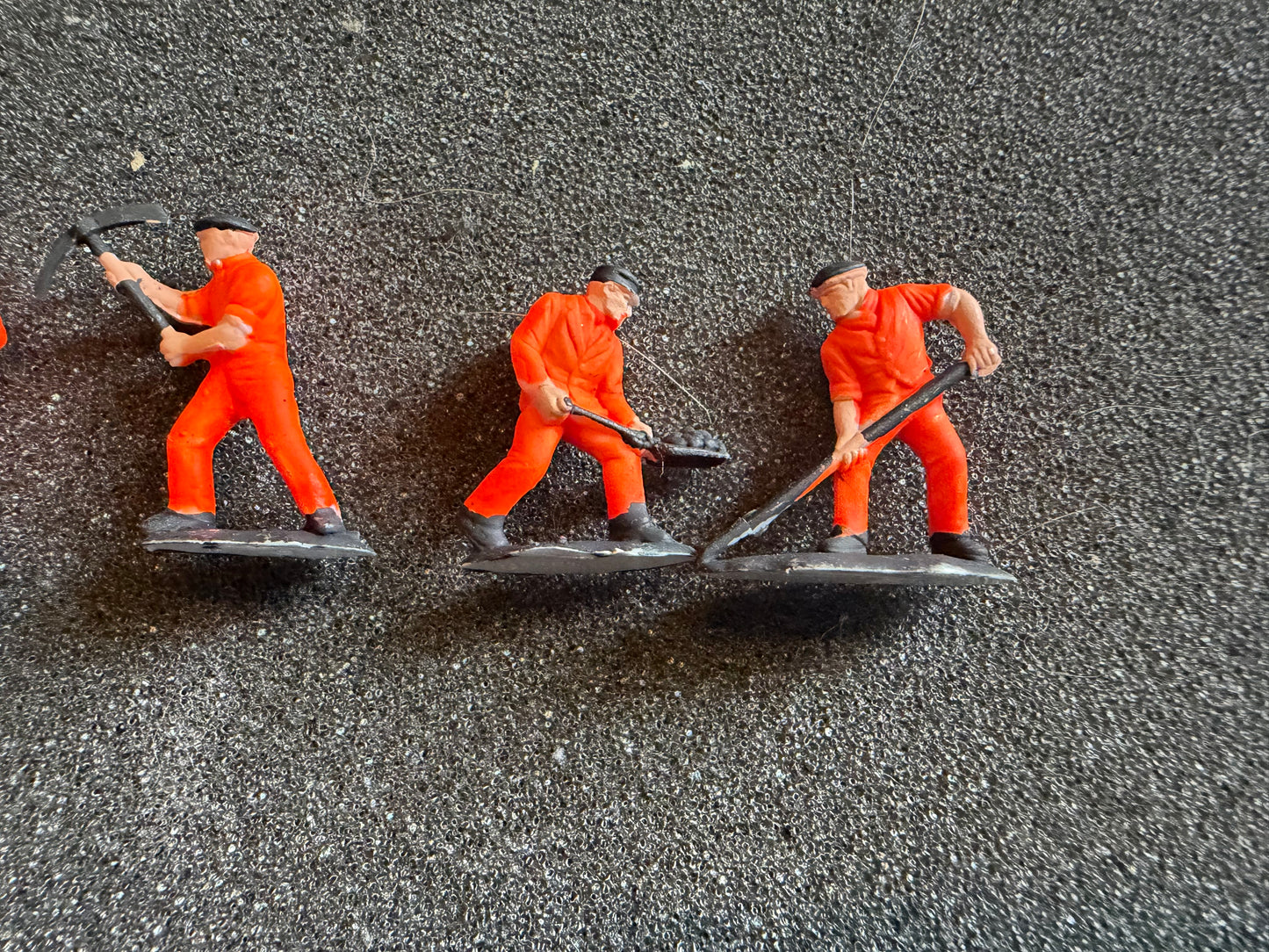 Unknown Manufacturer (OO) British Railways Seven Man P-way Gang 