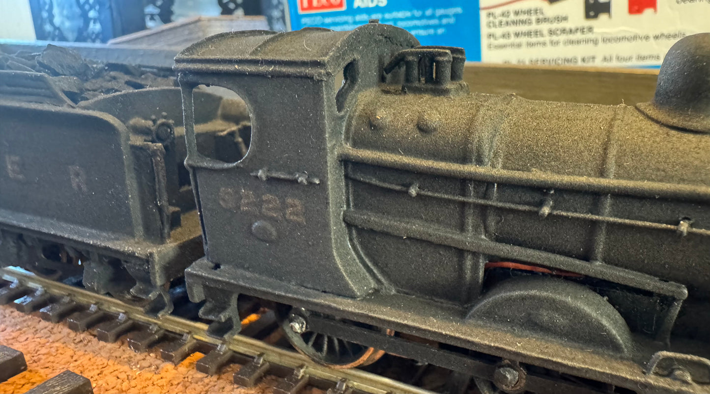 Tri-Ang / BEC Kit (OO) Ex GCR J11/1 ‘Pom Pom’ No.5222 in Weathered London North Eastern Railway Unlined Black