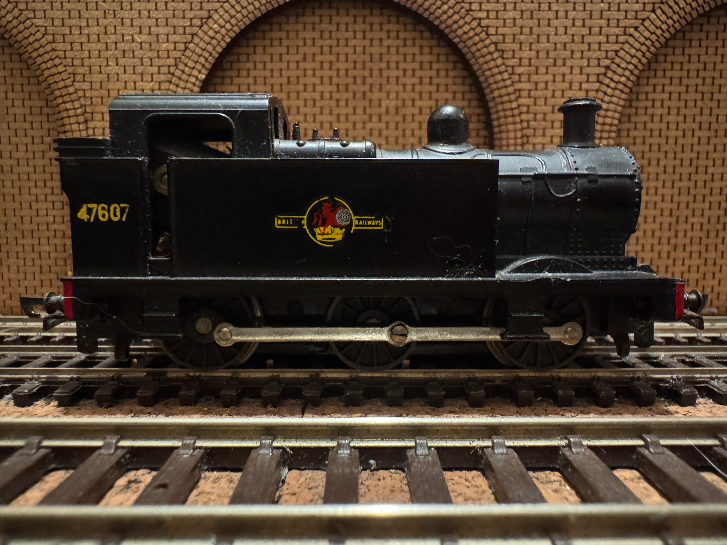 Tri-ang T.90 (TT) Ex LMS ‘Folwer’ 3F ‘Jinty’ No.47609 in British Railways Unlined Black. 