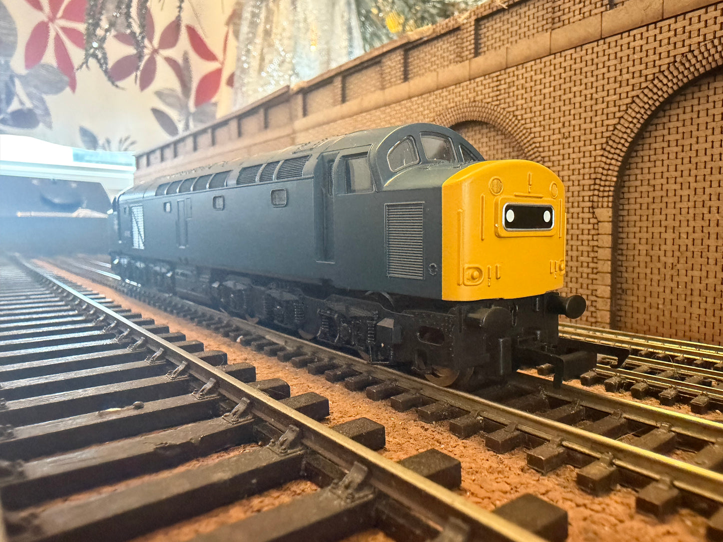 Hornby Railroad R2938 (OO) British Railways, Class 40 No.40152 in British Rail Blue. DCC Ready