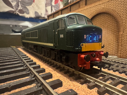 Bachmann 32-678DS (OO) British Railways Sulzer Type 4 [Class 45] ‘Peak’ No.D55 in BR Green and small yellow ends. DCC Sound Ready 