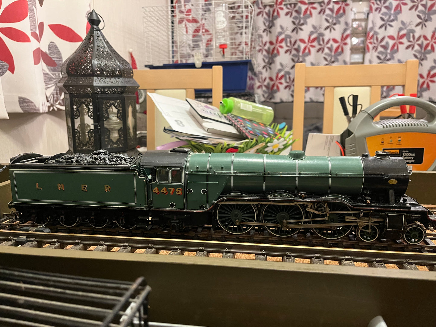 Manufacturer unknown (O) LNER A1/3, No.4475, “Flying Fox” in Apple Green. DCC Sound Fitted and Smoke Generator.