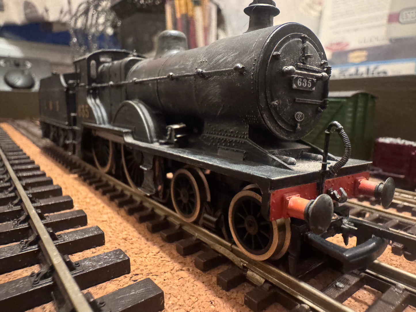 Mainline 937514 (OO) London Midland & Scottish Railway 2P in Weathered LMS Wartime Black. (Shed Allocation 22C, Bath Green Park Depot)