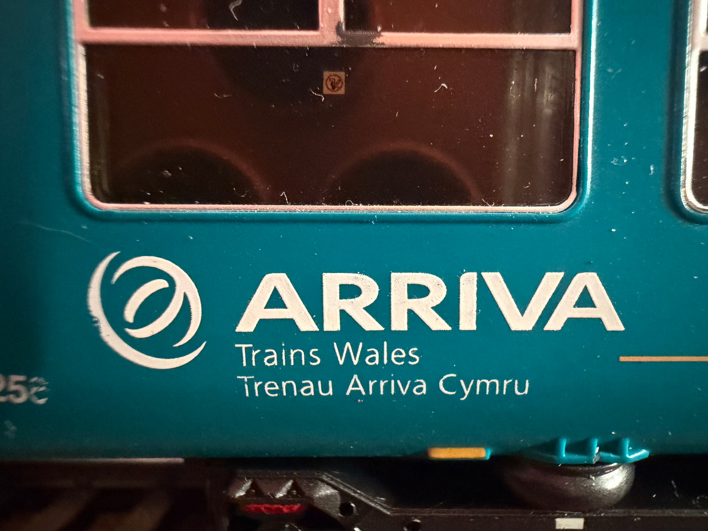 Bachmann 32-935 (OO) Ex British Rail Class 150/2 No.150256 in Arriva Trains Wales / Trenau Arriva Cymru livery. DCC Ready