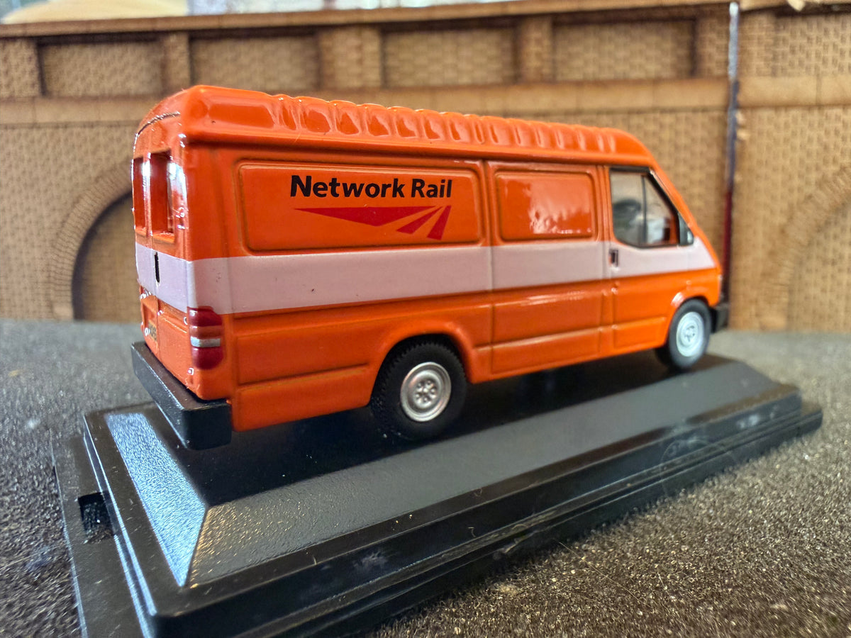 Oxford Diecast 76FT3007 (1:76 / OO) 1997 Ford Transit Mk3, Registration Number R140FEV in Network Rail Livery 