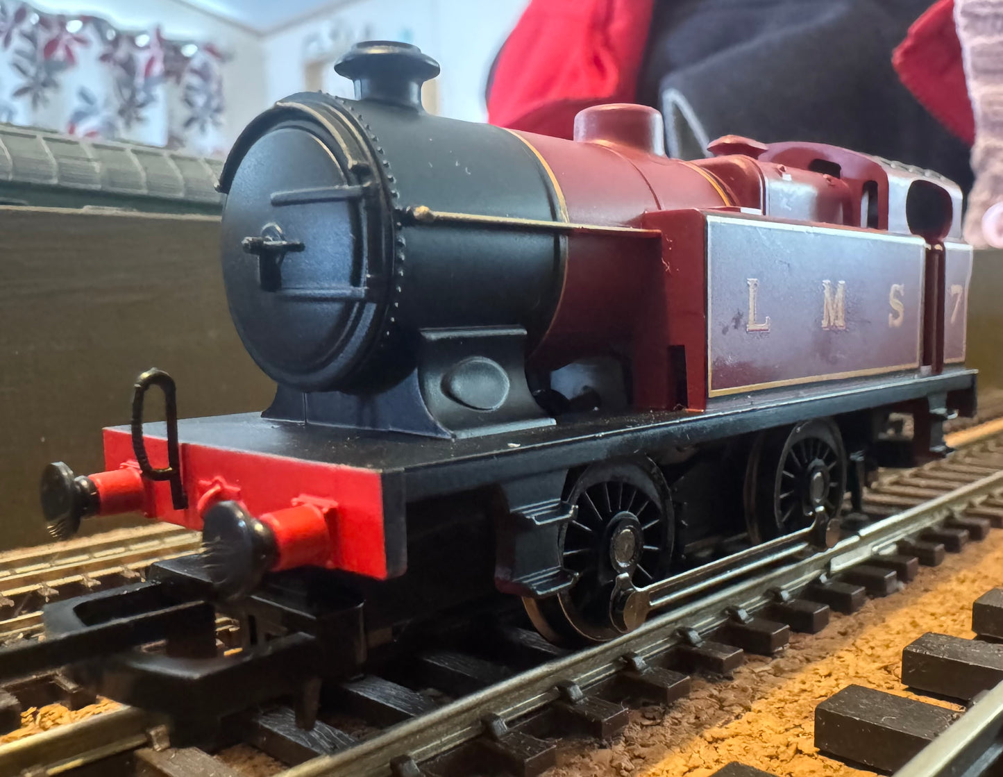 Hornby Railroad R30088 (OO) Hornby Industrial D, No7 in London Midland & Scottish Railway Lined Crimson Lake. Special Edition. 