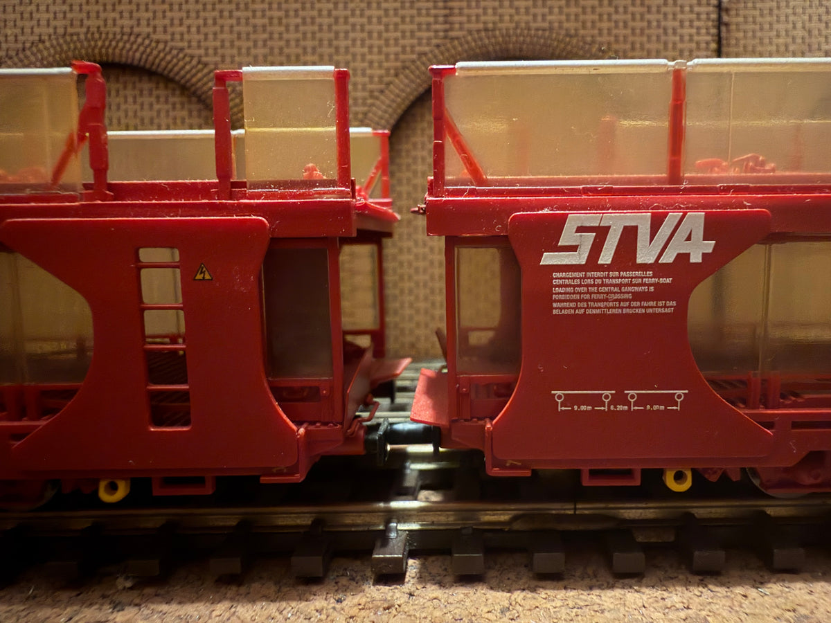 Bachmann 38-250 (OO) Ex British Rail, IPA Twin set, Double Deck Car Transporter Wagons in STVA Red 