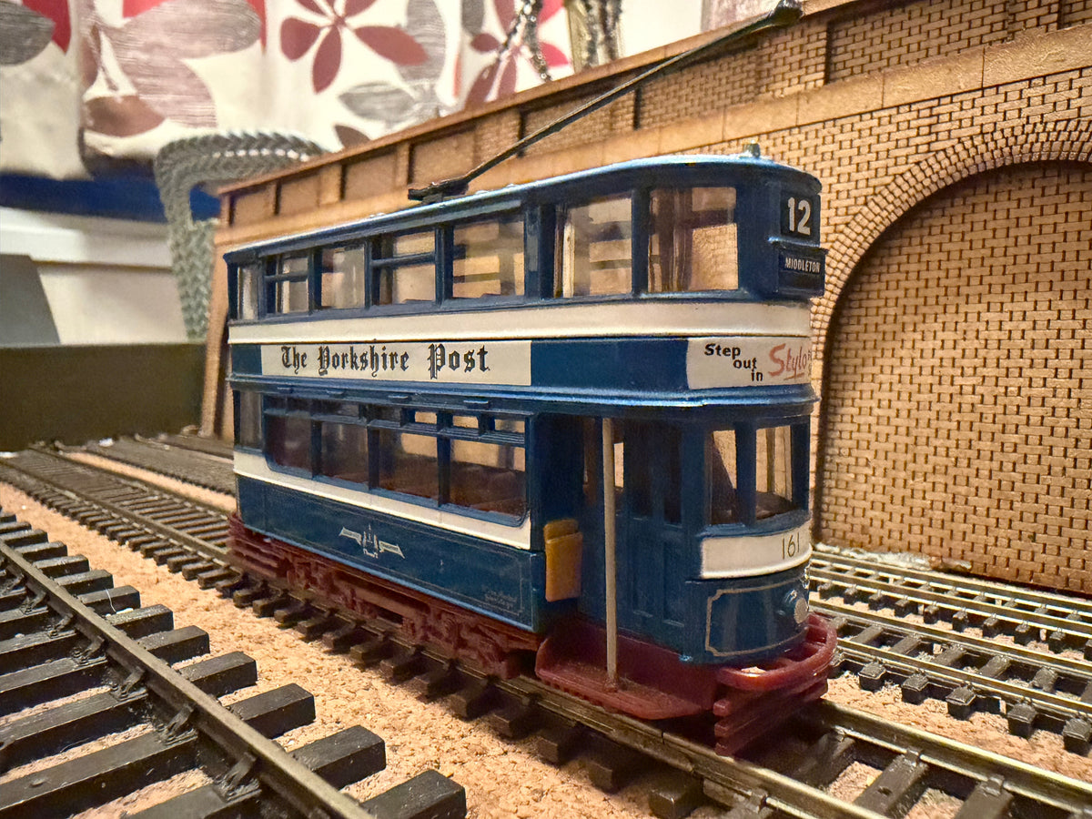 EFE E14301 (OO / 1:76) Horsefield Tram No.161 in Leeds City Transport Livery 