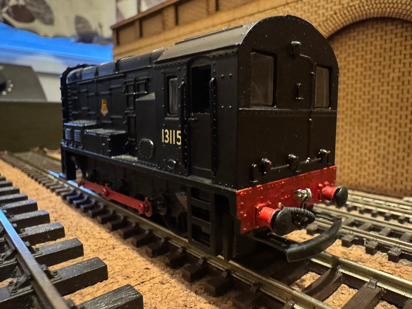 Wrenn W2232 (OO) British Railways, English Electric 350HP Diesel Electric Shunter [08] No.13115 in Unlined BR Black 