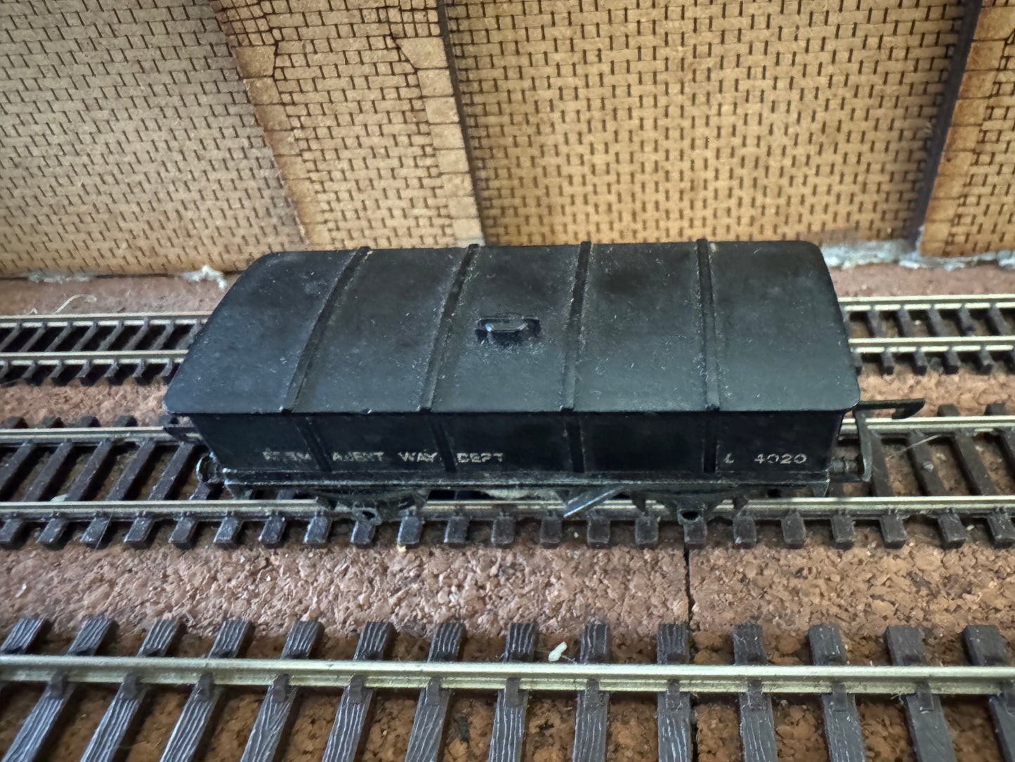 Tri-ang T146 (TT) Track Clean Wagon No.DS4020 in BR P-Way Department Black. 