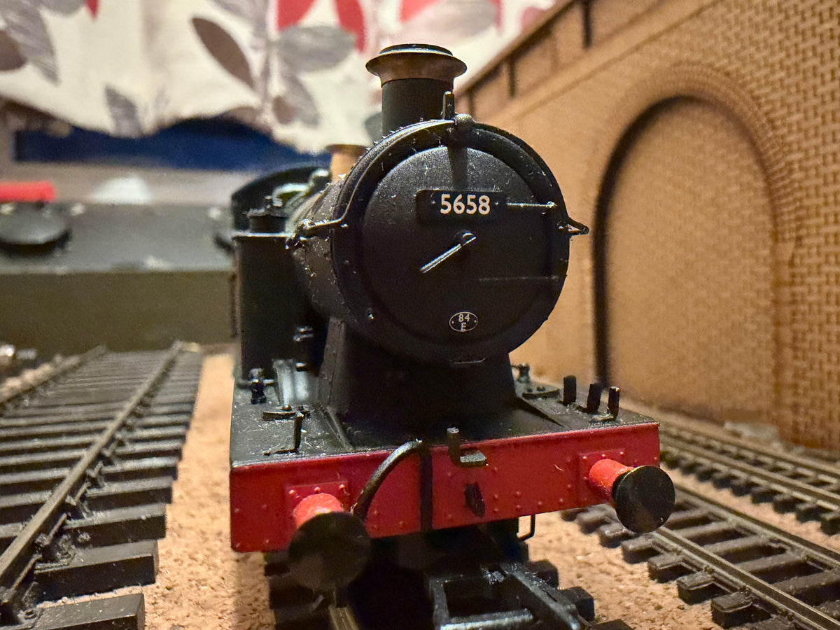 Bachmann 32-077 (OO) Ex GWR 56xx ‘Taff Tank’ No.5658 in British Railways Western Region Lined Green (Shed code, Tyseley Depot) 