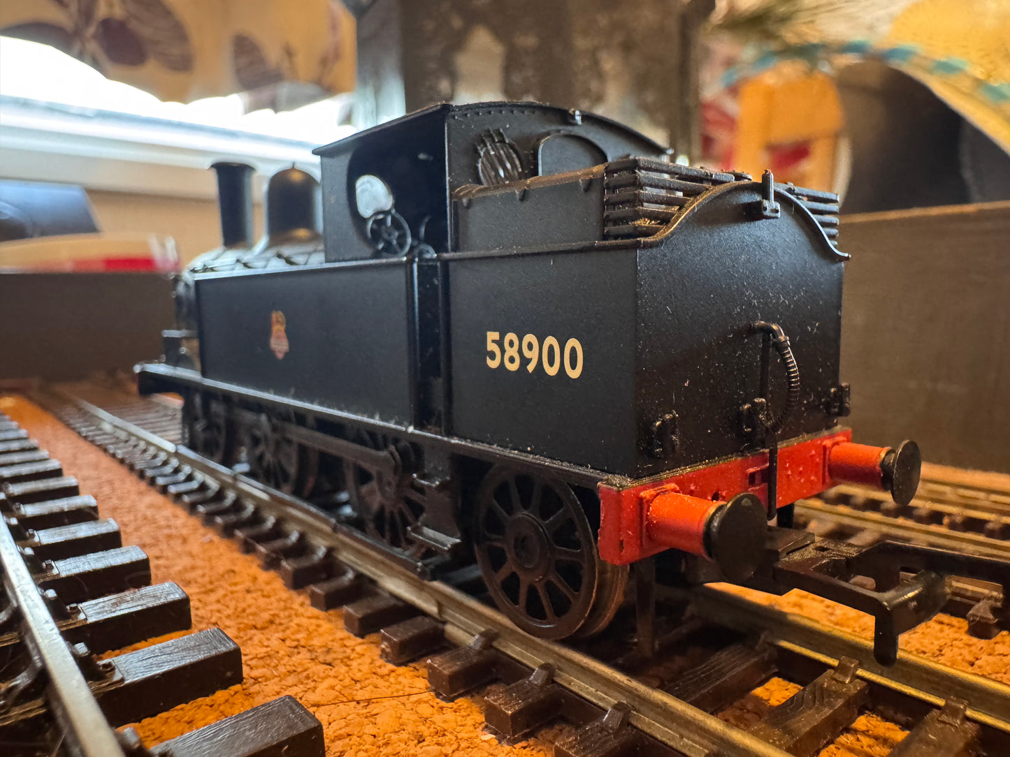 Bachmann 30-180 (OO) Station Pilot Starter Set. DCC Ready 