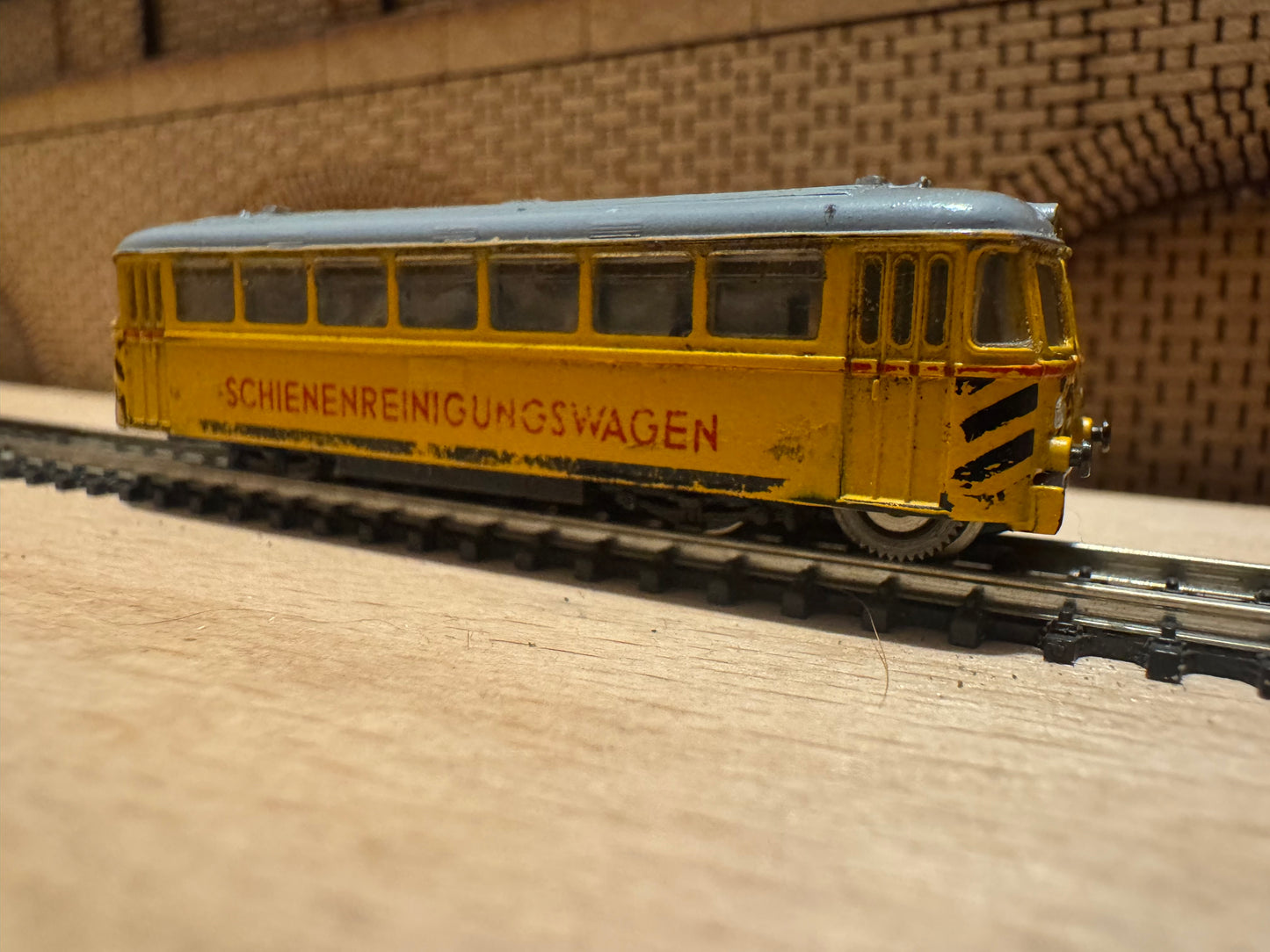 Marklin Mini Club 8802 (Z) Deutscher Bahn W&M 724 Class Diesel Rail Bus, and Track Cleaning Loco In Department Livery 