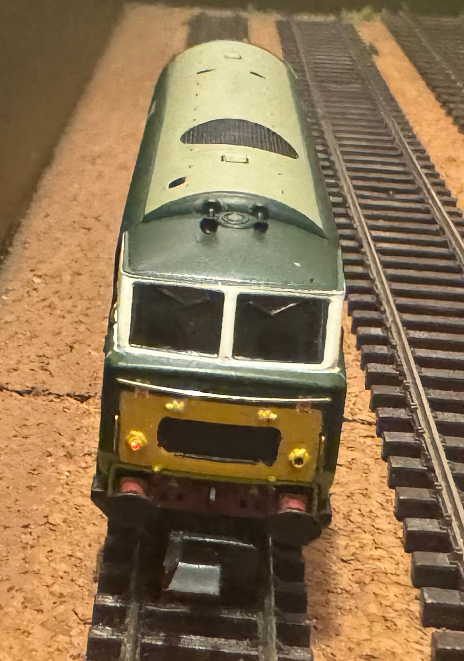 Dapol (N Gauge) British Railways / Beyer Peacock, Type 3 “Hymek” (Class 35) No.D7013 in BR Two Tone Green, DCC Ready