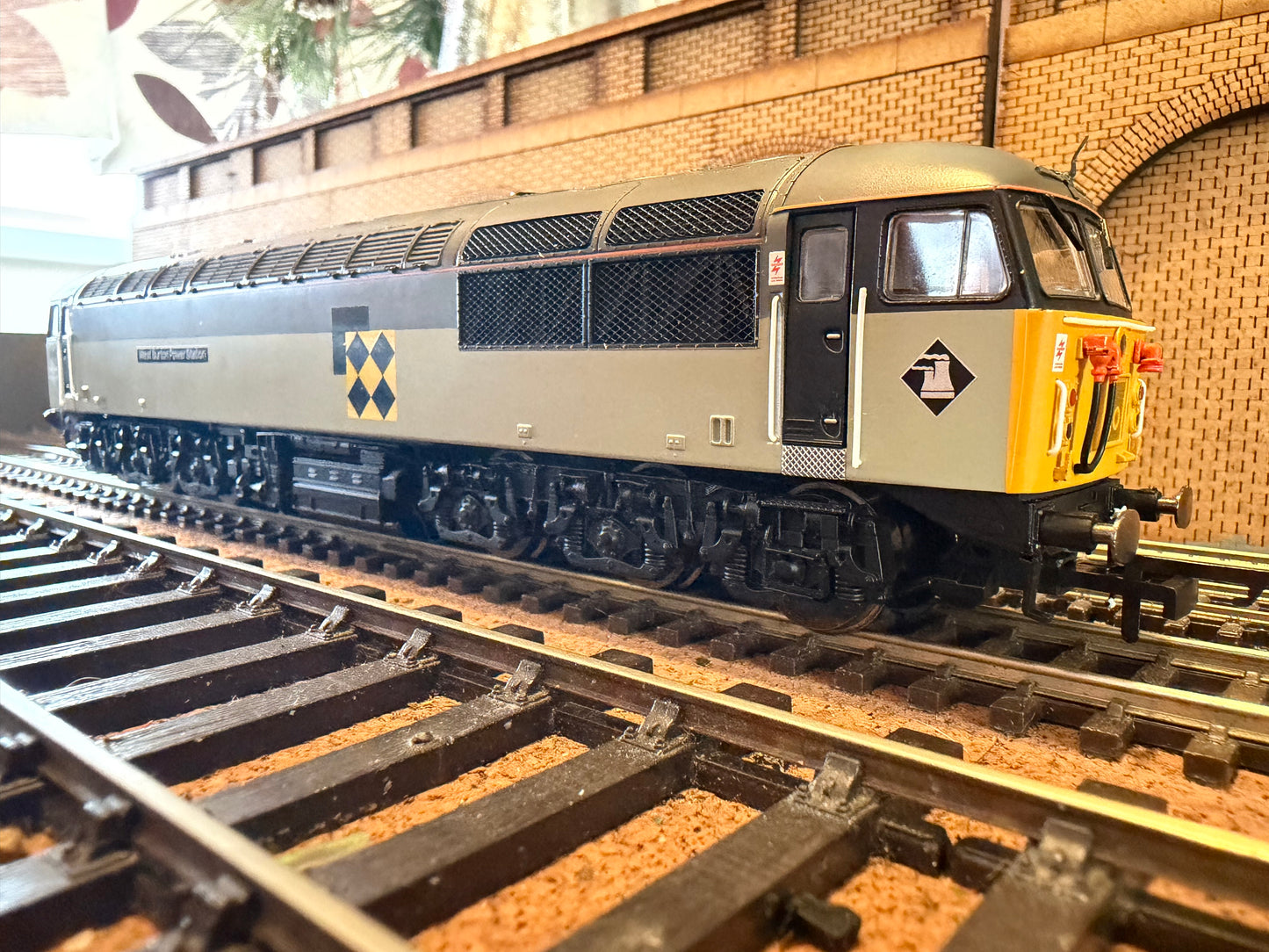 Hornby R2647X (OO) British Rail Class 56 ‘Grid’ No.56128 “West Burton Power Station” in BR Railfreight Coal Sector Livery. DCC fitted 