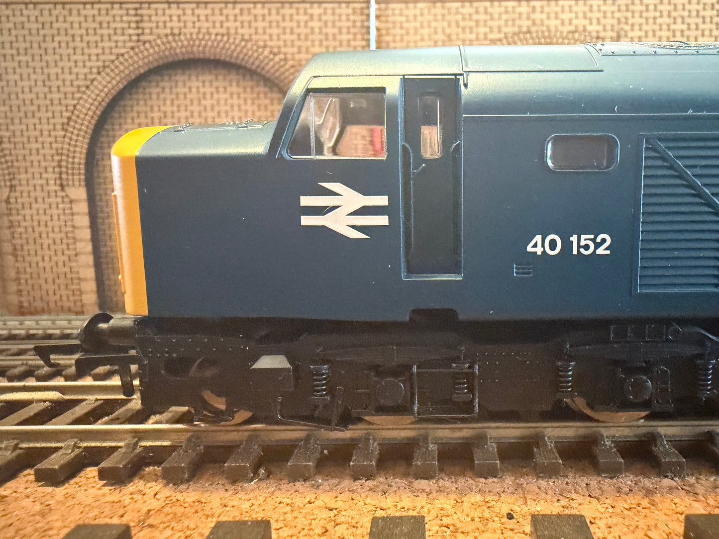 Hornby Railroad R2938 (OO) British Railways, Class 40 No.40152 in British Rail Blue. DCC Ready
