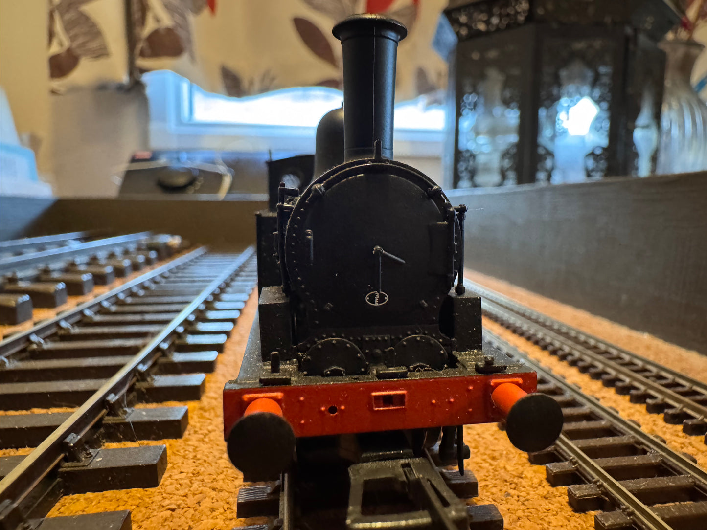 Bachmann 30-180 (OO) Station Pilot Starter Set. DCC Ready 