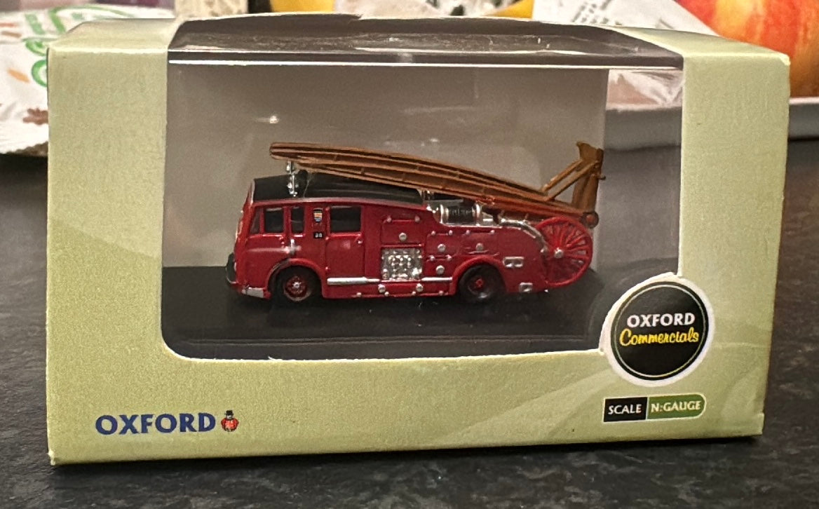 Oxford Die-cast (N Scale / 1:148 Scale), Dennis F12 Fire Engine in London Fire brigade livery.